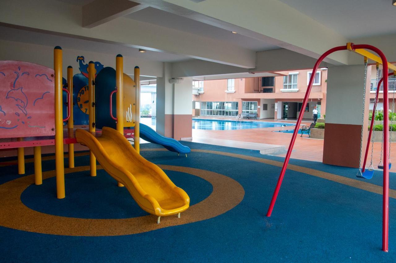 Five H Family Service Apartment Seri Kembangan Εξωτερικό φωτογραφία