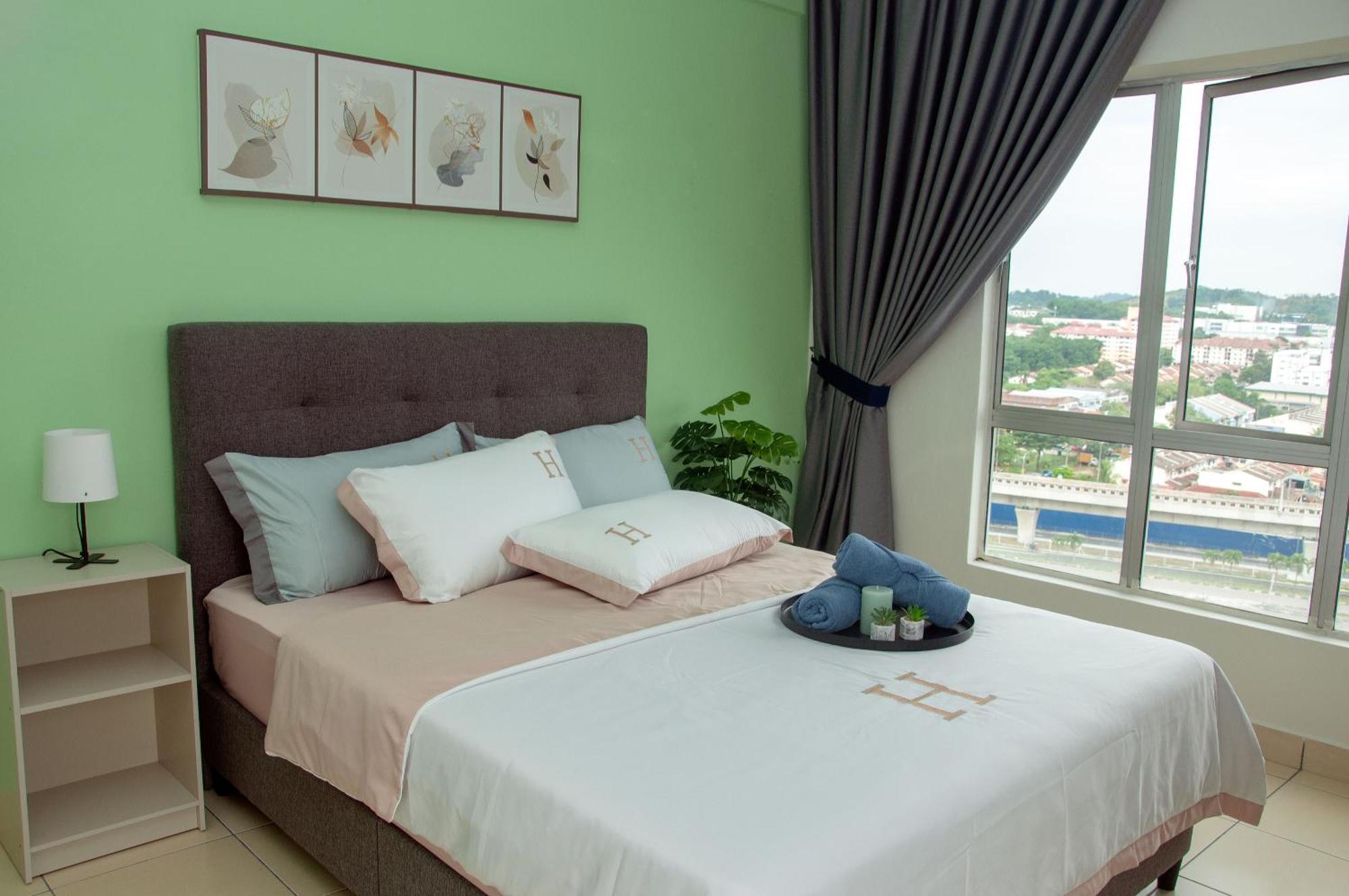 Five H Family Service Apartment Seri Kembangan Εξωτερικό φωτογραφία